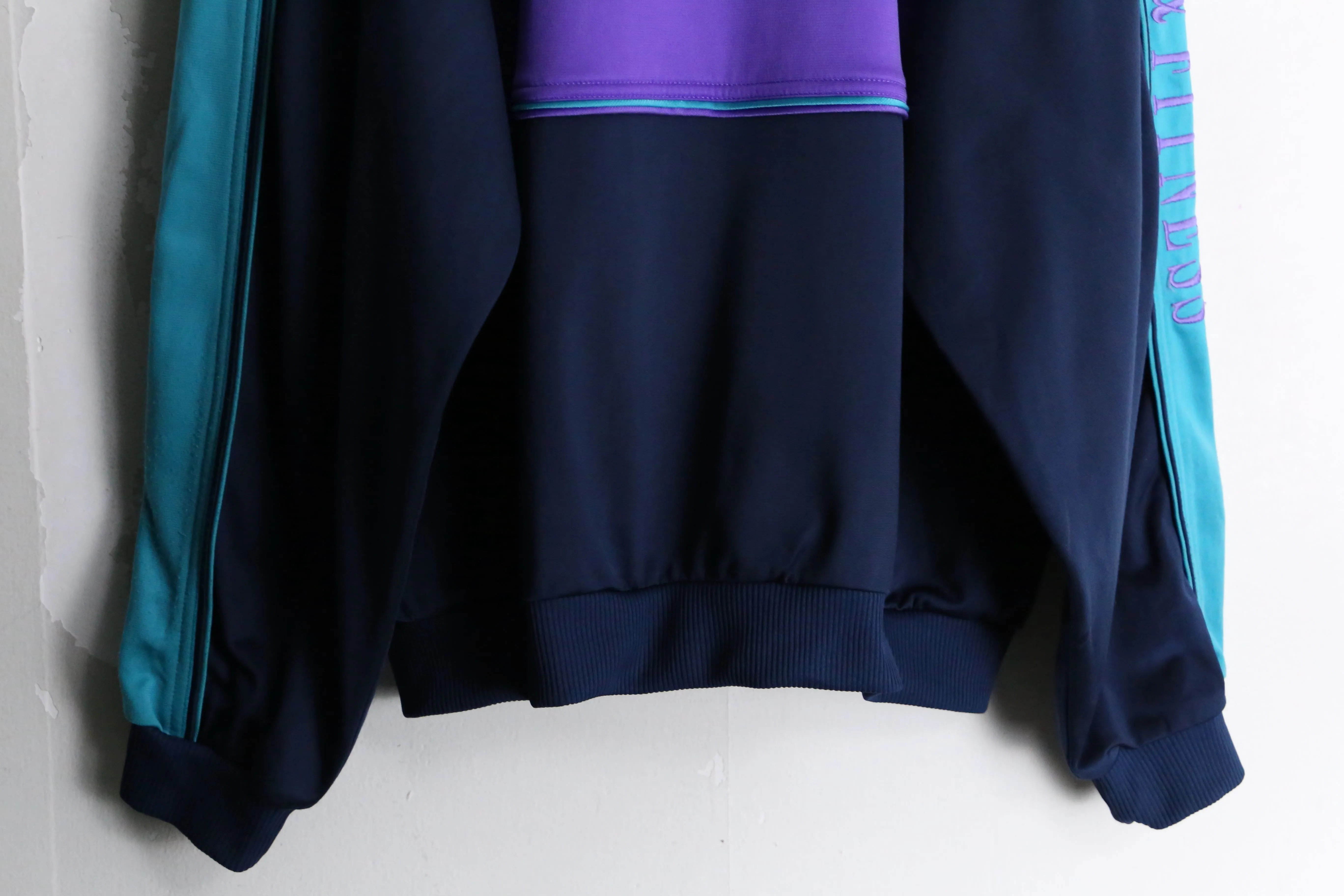 "NIKE" blue 3tone raglan track jacket