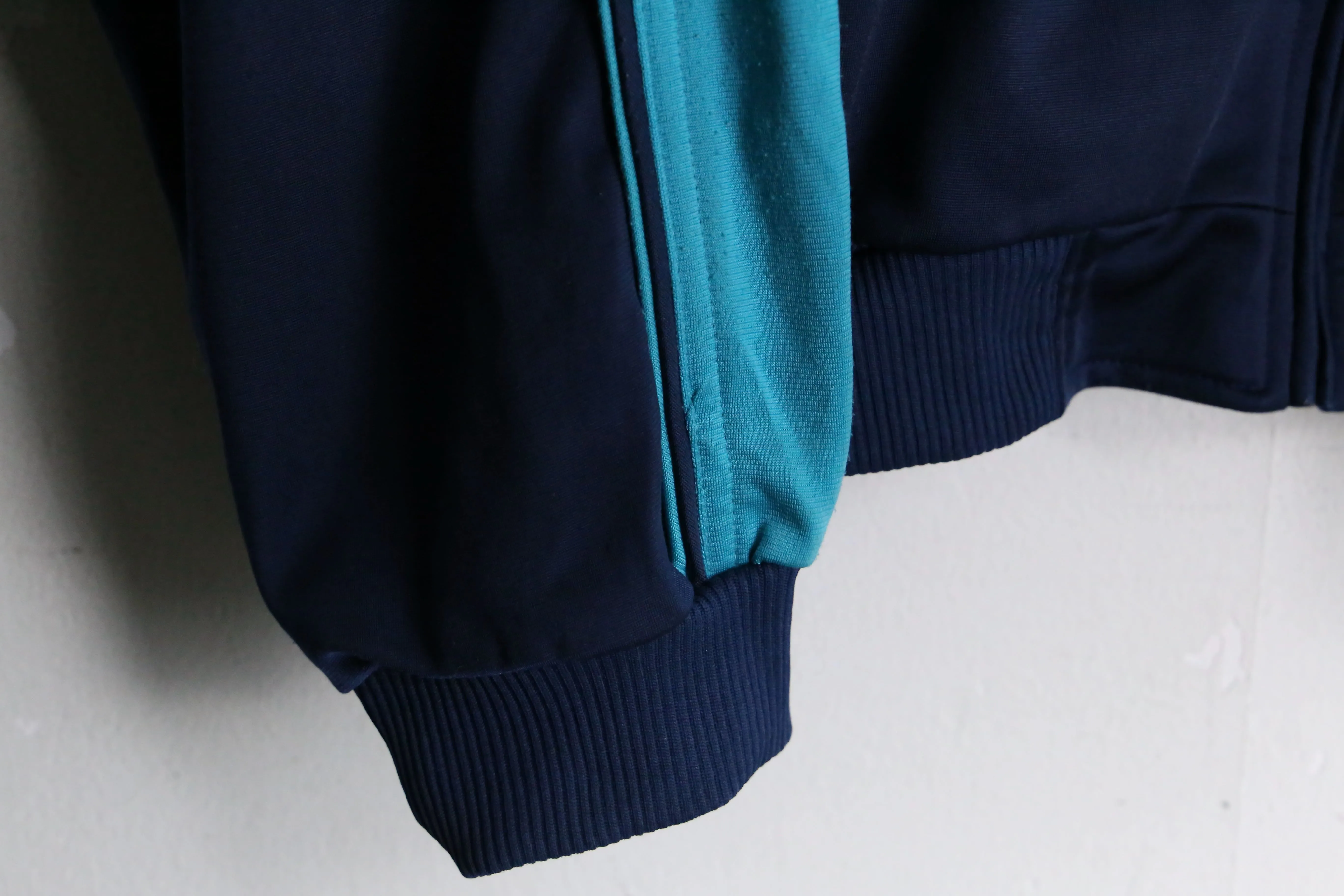 "NIKE" blue 3tone raglan track jacket