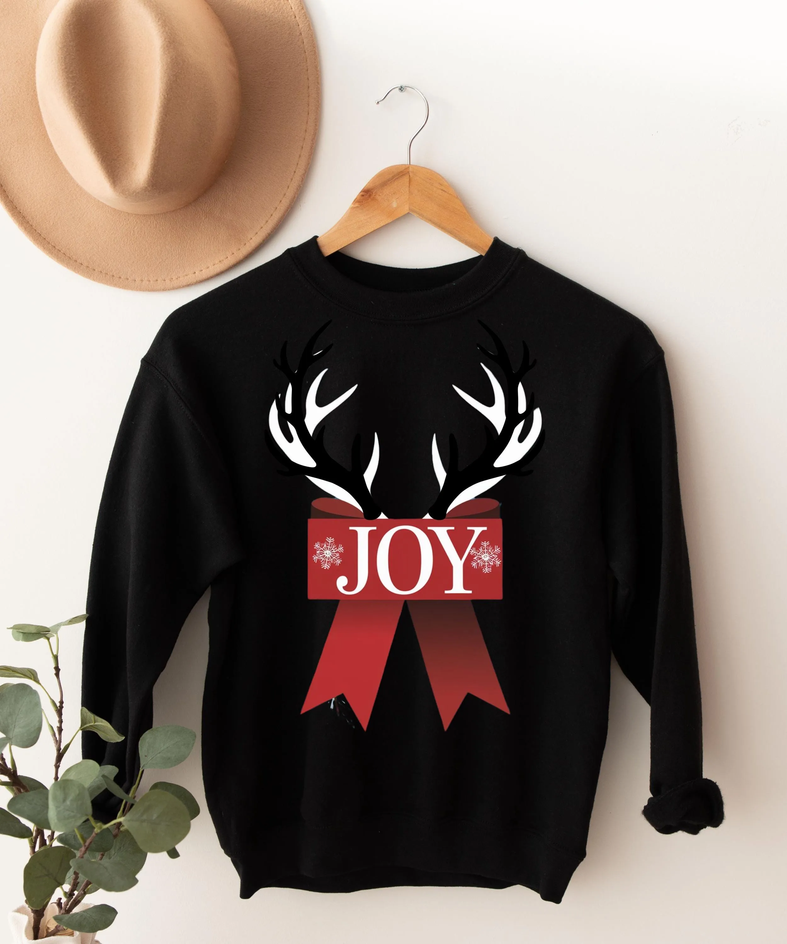 Reindeer Sweatshirt, Christmas Sweater, Christmas Deer Crewneck, reideer  vibes  Sweater, Women Xmas Sweater, Cute Christmas Sweater,