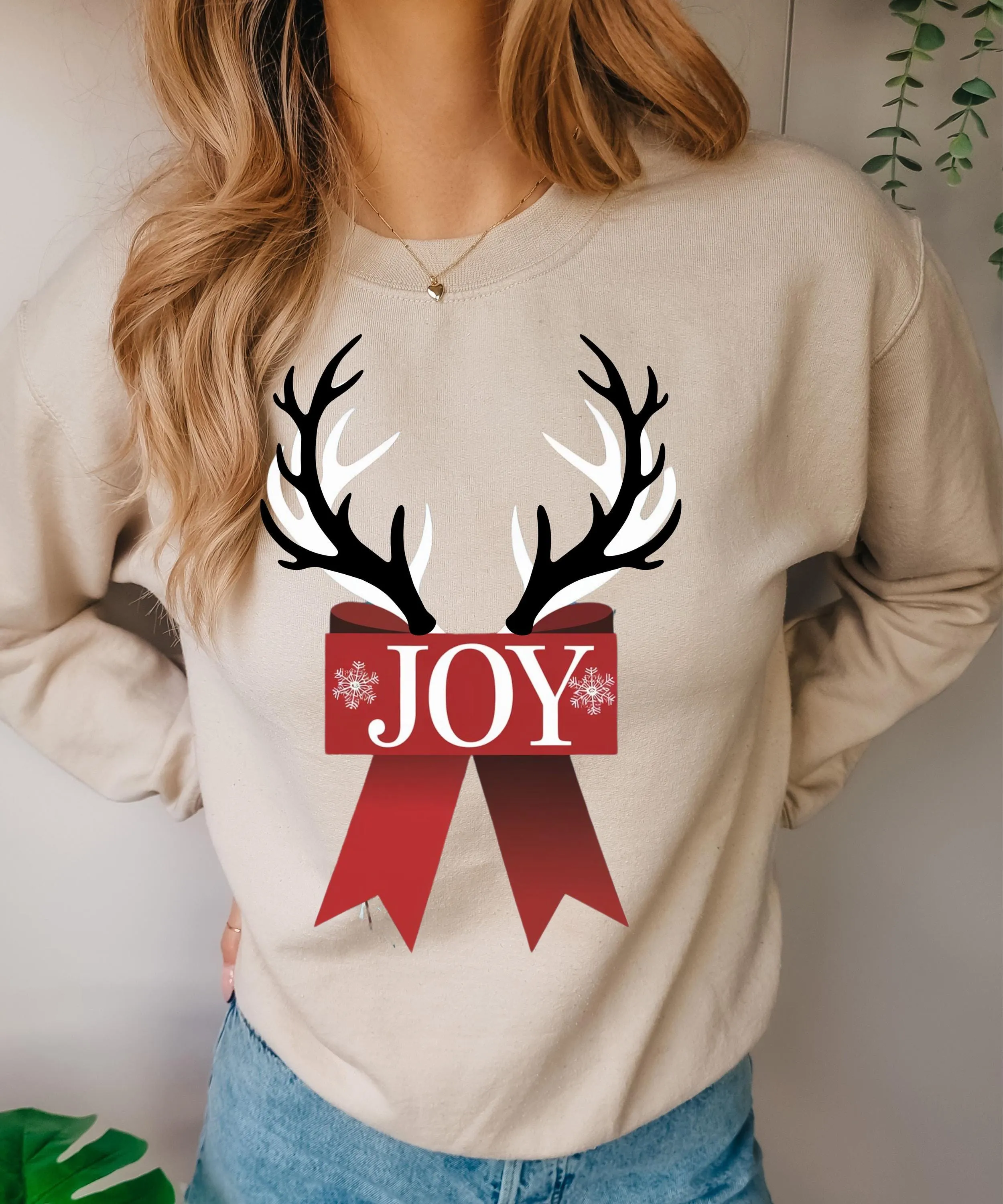 Reindeer Sweatshirt, Christmas Sweater, Christmas Deer Crewneck, reideer  vibes  Sweater, Women Xmas Sweater, Cute Christmas Sweater,