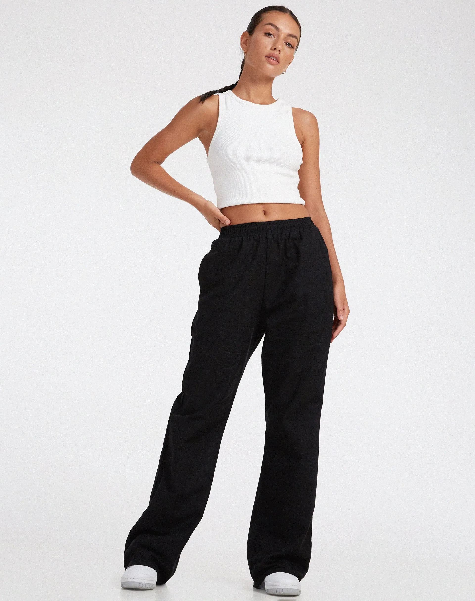 Yara Wide Leg Trouser in Black